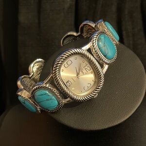 Vintage Vivani turquoise/howlite silvertone quartz watch faceted cut crystal